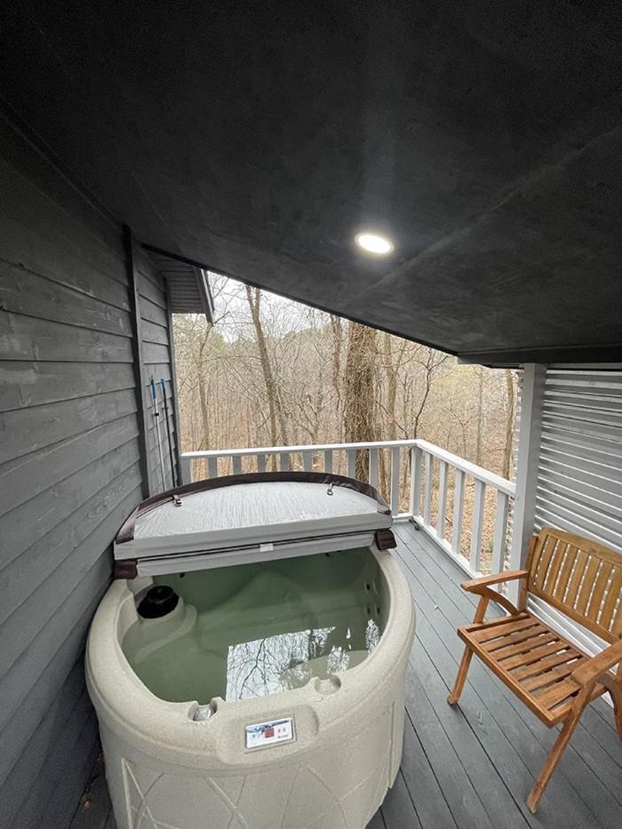 Loblolly Pines Adventure Cabin 3 - King Eureka Springs Ngoại thất bức ảnh